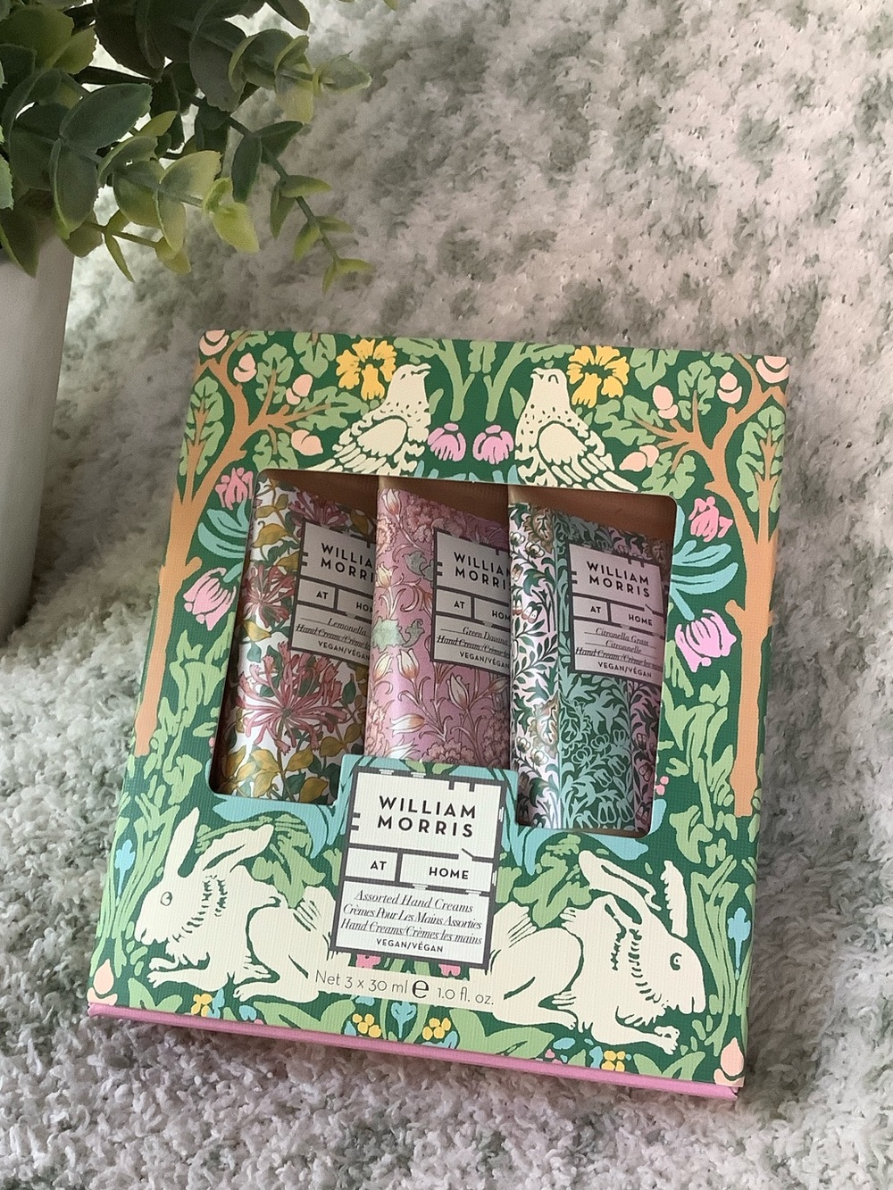 William Morris Assorted Scents Hand Cream Gift Set Green Floral NWT 3x1.0 oz.